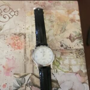 Vintage Watches Geneva 3084 Quartz Japan Movement White Dial Black Strap
